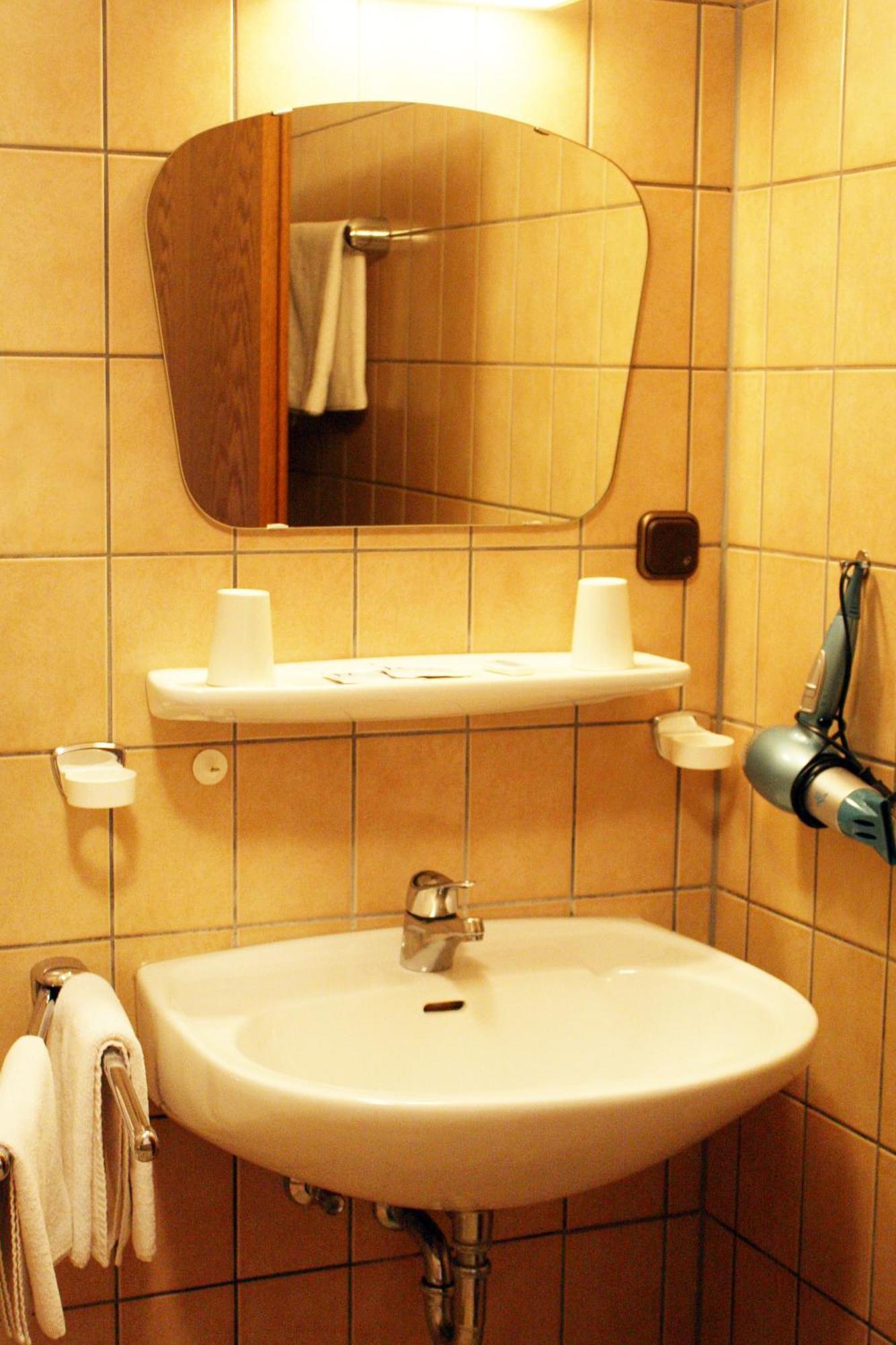 Hotel Drei Kronen Burgkunstadt Esterno foto